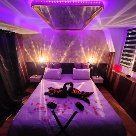 Caen, Tu M'Aimes - Suite Romantique Kültér fotó